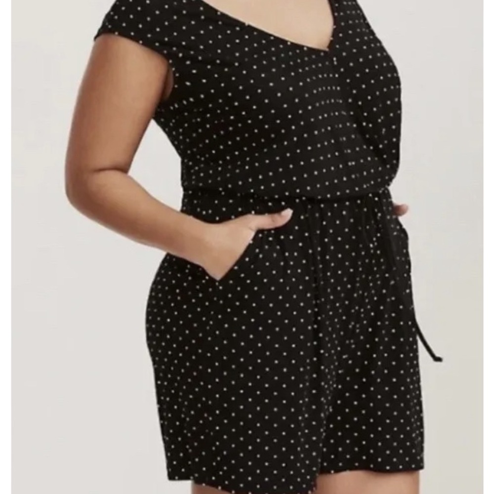 Torrid Women's Black and White Playsuit-romper 1X